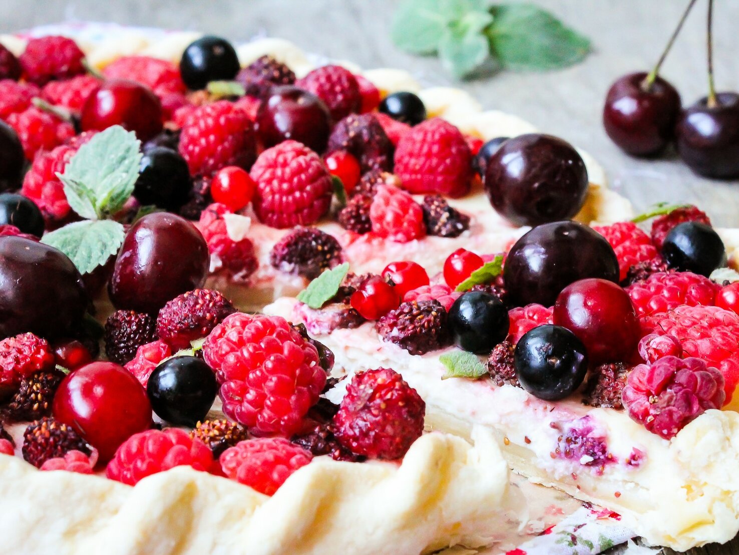 Unsere Blitz-Beeren-Tarte aus Blätterteig &amp; frischen Beeren