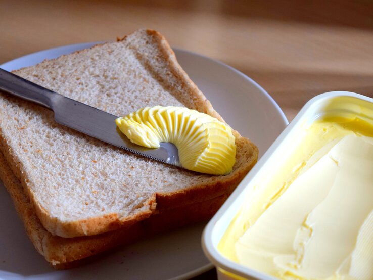 Margarine und Toastbrot | © iStock/gemredding