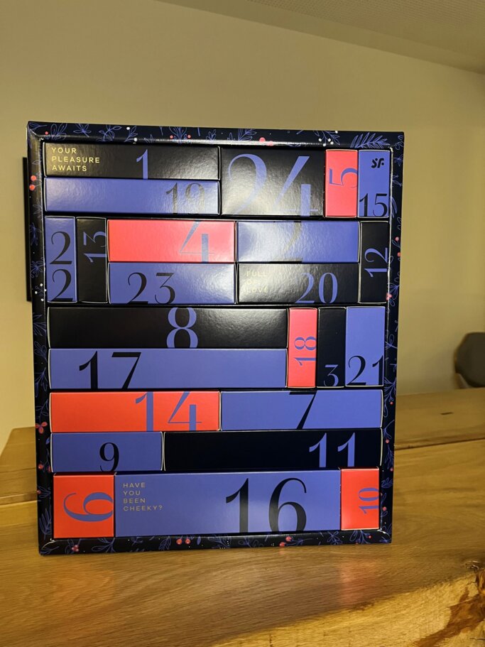 EIS.de Deluxe Adventskalender Boxen | © BILD der FRAU/ Kaja Wundersitz