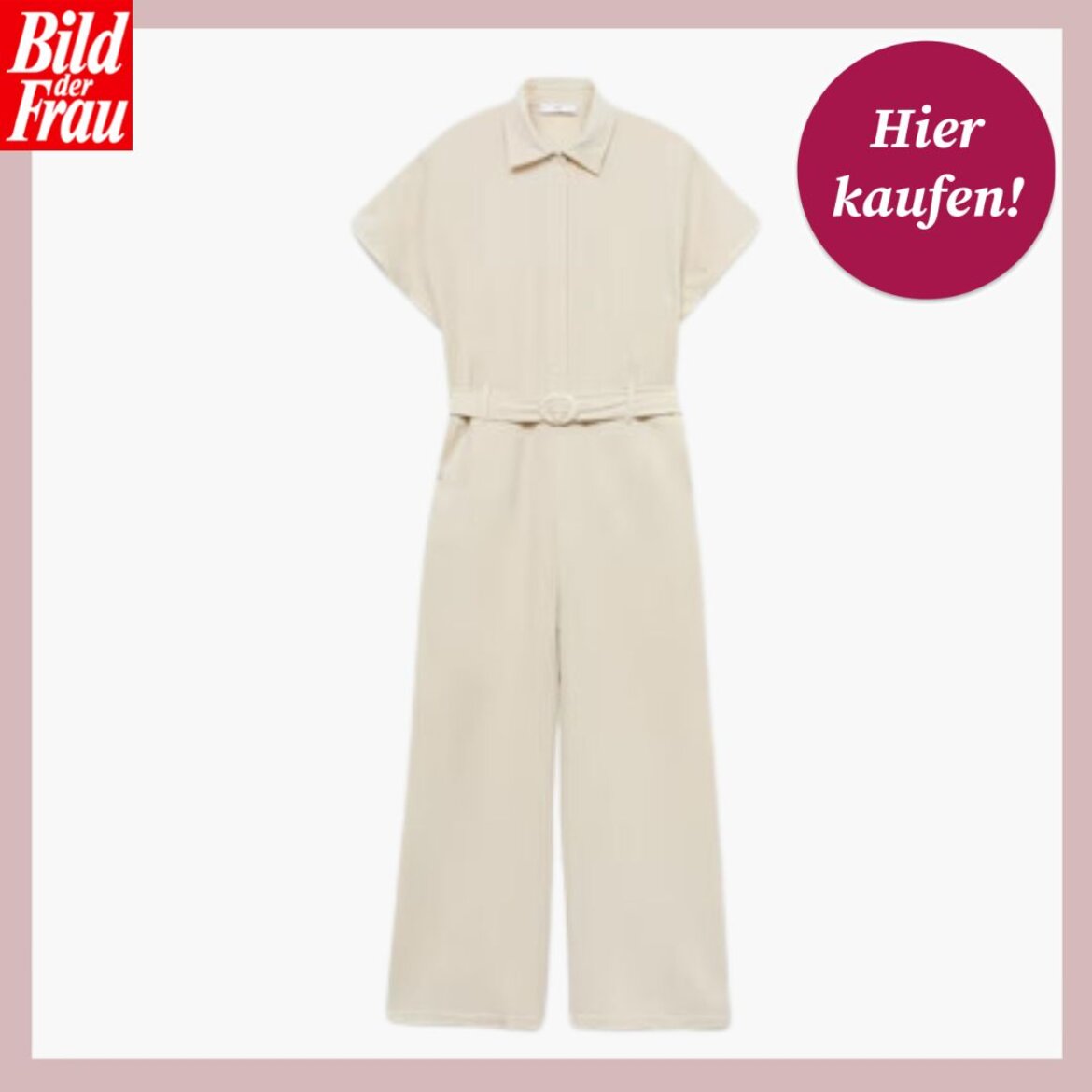 Cremefarbener Jumpsuit mit kurzen Ärmeln und Taillengürtel, beworben von Bild der Frau mit "Hier kaufen!"-Button. | © Mango