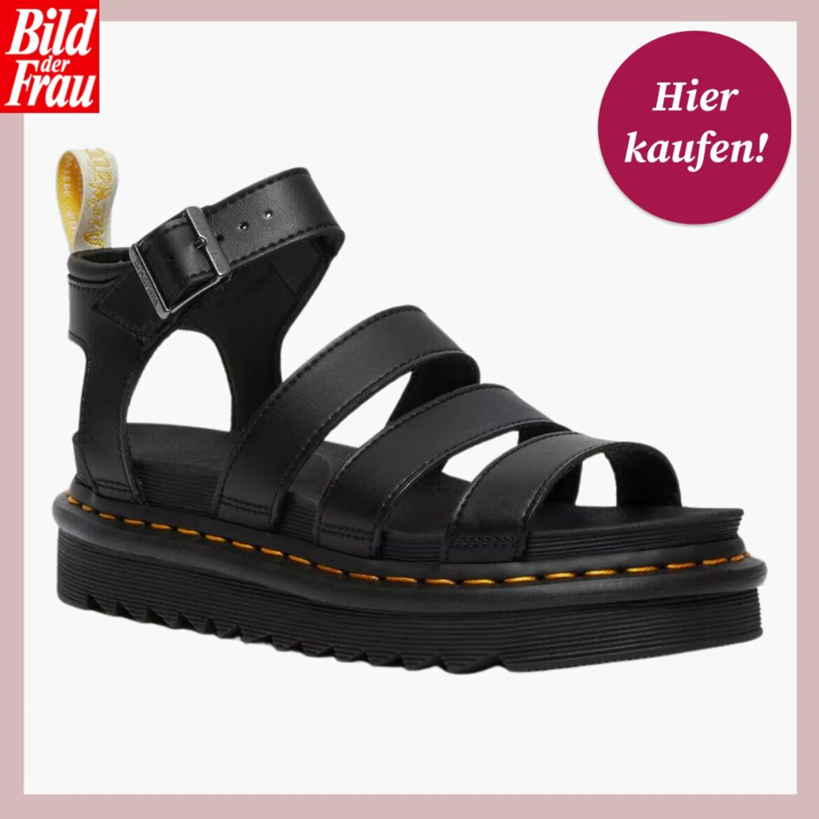 Schwarze, offene Sandale mit breiten Lederriemen, Schnalle und dicker Profilsohle, präsentiert vor neutralem Hintergrund. | © Dr. Martens