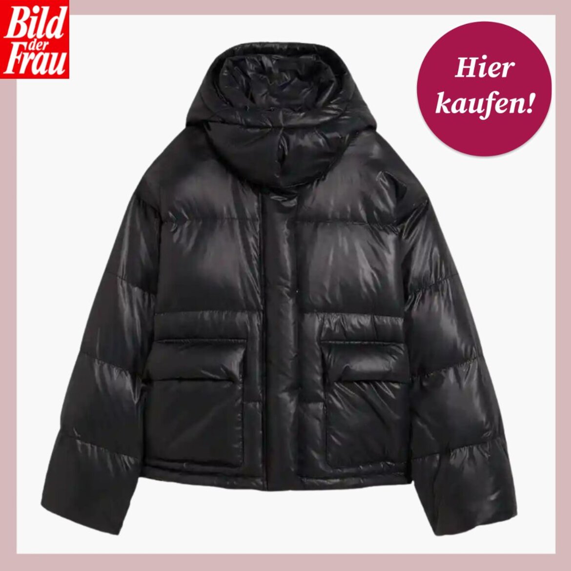 Schwarze, glänzende Steppjacke mit Kapuze und großen Taschen, modern geschnitten, auf weißem Hintergrund präsentiert. | © Bonprix